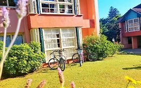 Belíssimo Duplex a 500m Lago Neg 3Q 4bikes Churrasq lareira Ar QF